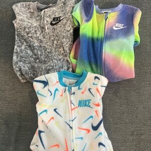 Bundle of 3 Nike baby boy footed pajama fleece sleeper - 3month